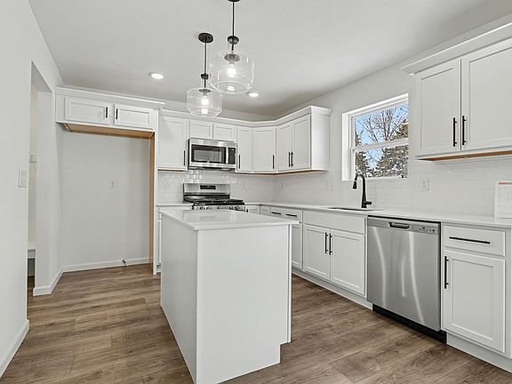 7th image of this home