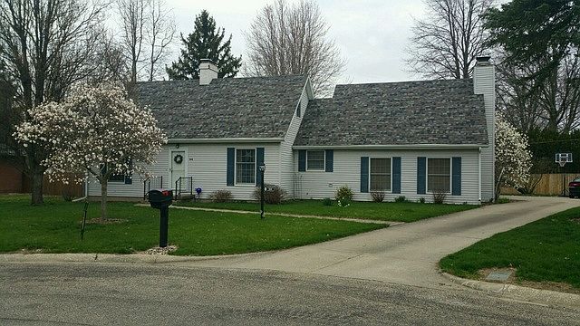 1st image of 808 Adams Ct