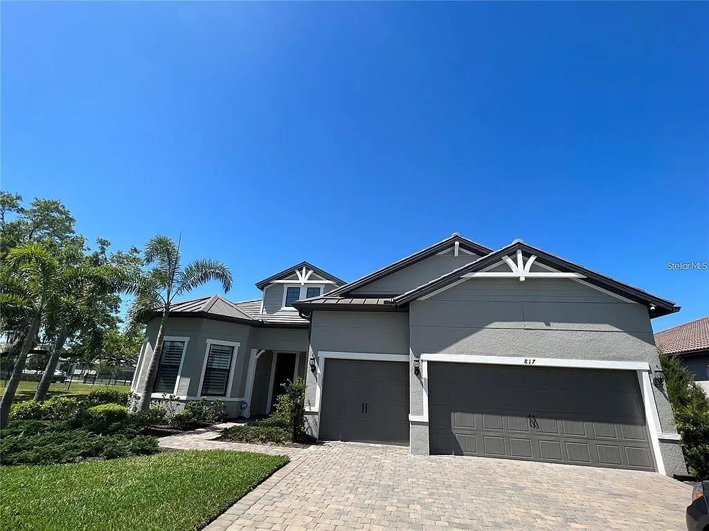 3 bed, 3.0 bath, 2500 sqft, $4,750 — Photo 2
