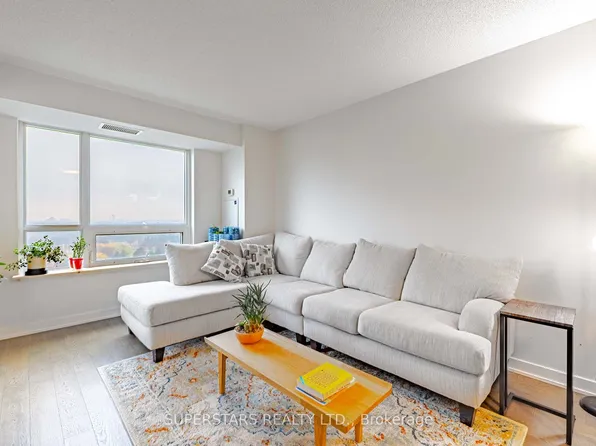 185 Bonis Ave #1511, Toronto, ON M1T 0A4