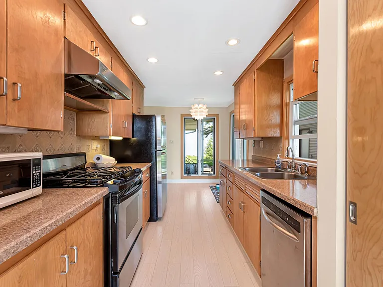 4006 Minnesota Ave — Photo 10