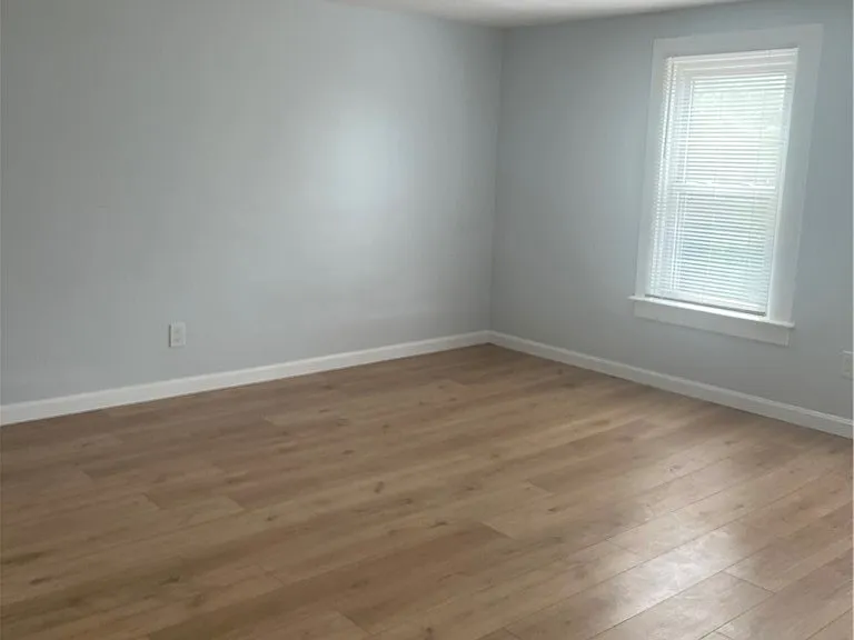 1252 Jefferson St — Photo 11