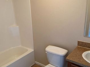 1337 6th Ave SE, Dickinson, ND 58601