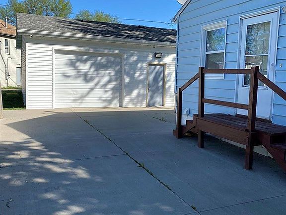 2nd image of 4313 Floyd Blvd