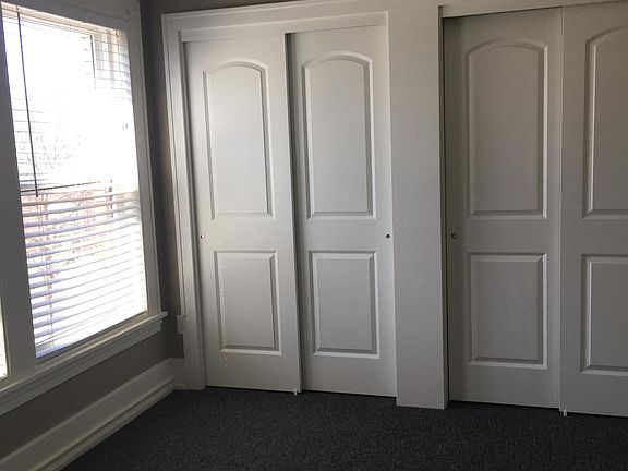 2nd image of 940 E Fulton St