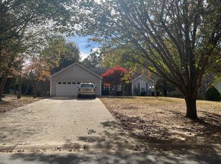 25 Maddox Rd, Acworth, GA 30102