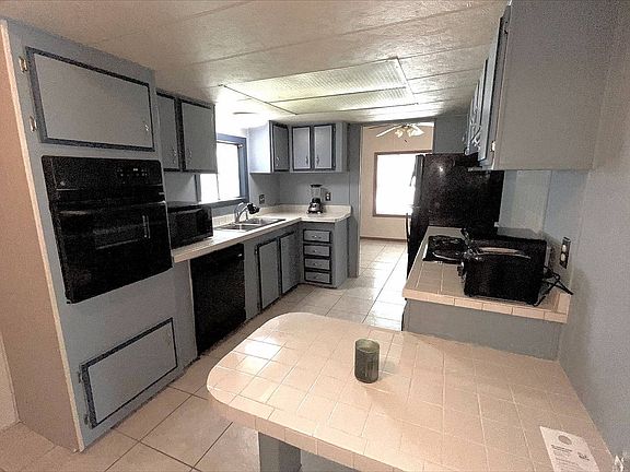 5th image of 241 Windsor Dr