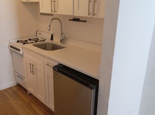 139 Waverly Pl APT 3C, New York, NY 10014