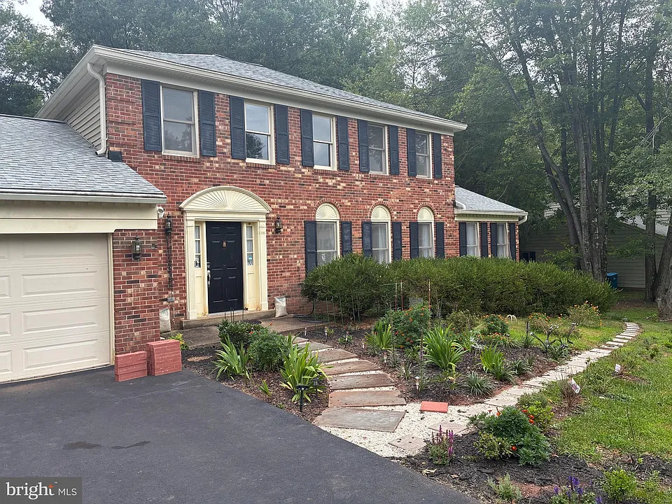 11907 Fallen Holly Ct