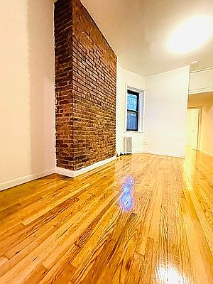 4th image of 206 E 32nd St APT 4FE