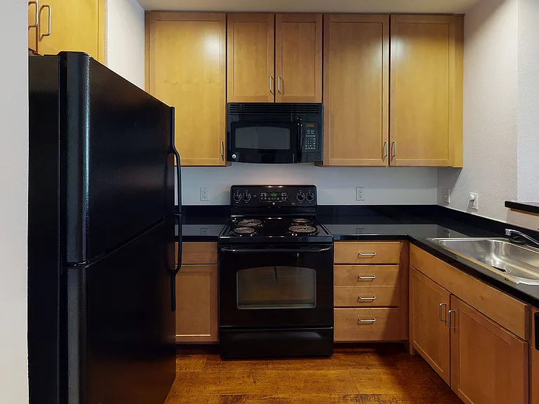 Edgewater — Photo 46