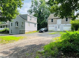 90 Main St, North Grosvenordale, CT 06255