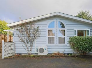 1600 Rhododendron Dr, Florence, OR 97439