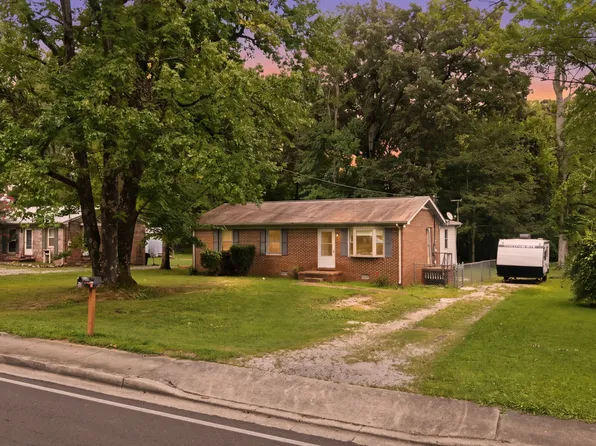929 S Franklin St, Tullahoma, TN 37388