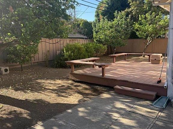 5th image of 2324 Montezuma Dr