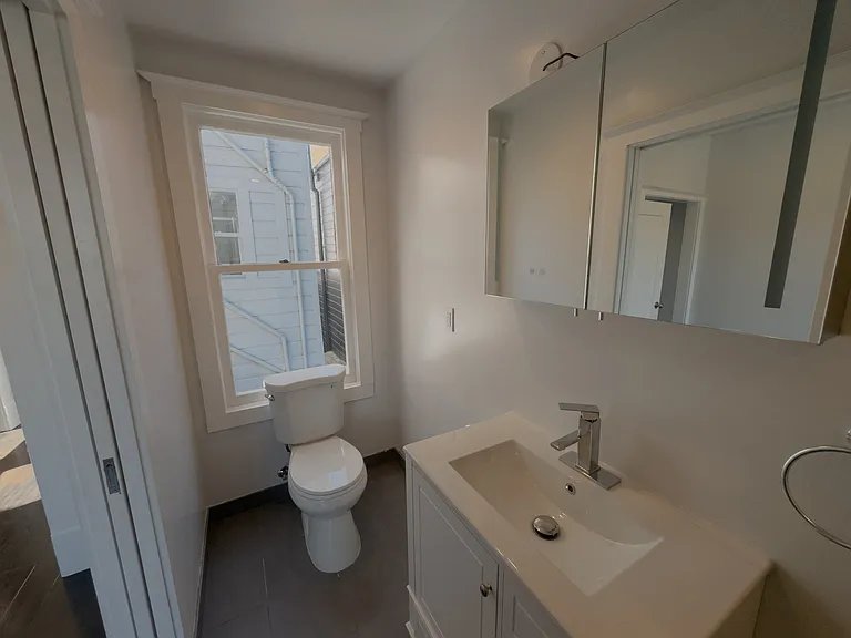 1511 Golden Gate Ave #4 — Photo 16