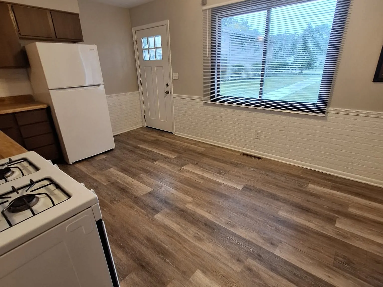 2349 Anna Avenue - 1 — Photo 4