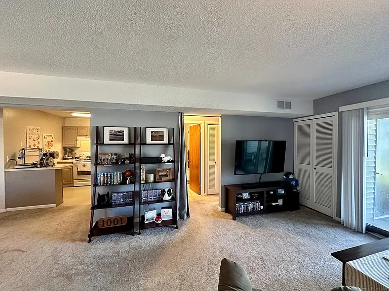 1001 Twin Circle Dr #1001 — Photo 17