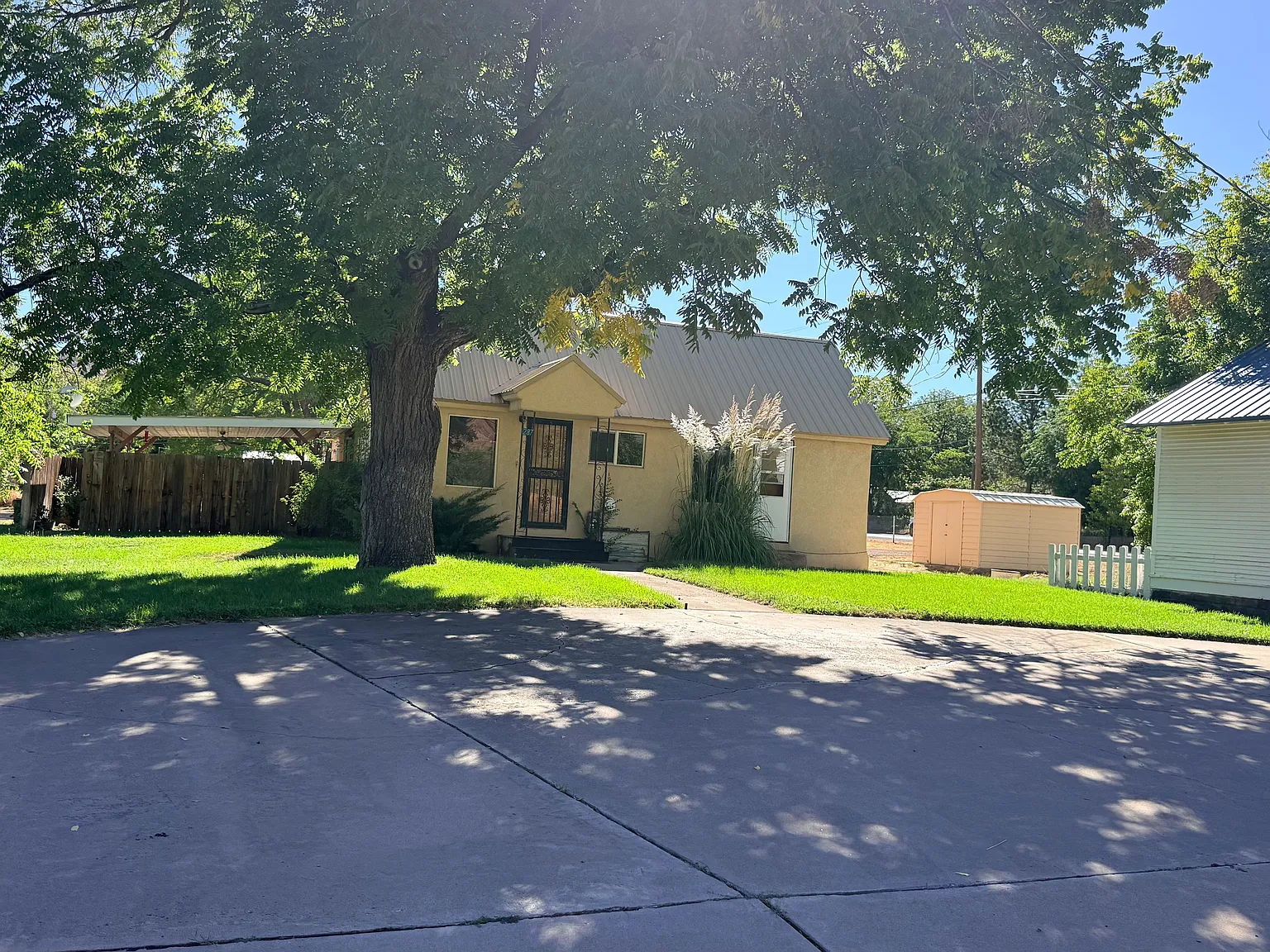 3 bed, 1500 sqft, $1,975 — Photo 2