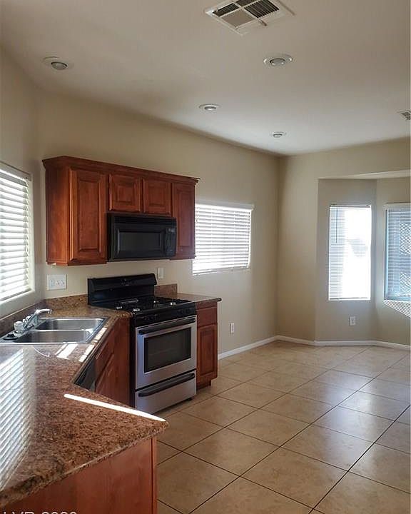 1st image of 6195 Maple Oak Ave