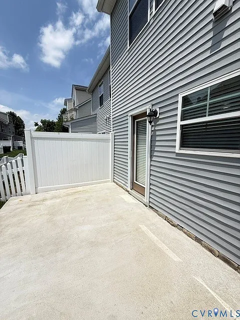 2 bed, 2.0 bath, 1531 sqft, $2,400 — Photo 3