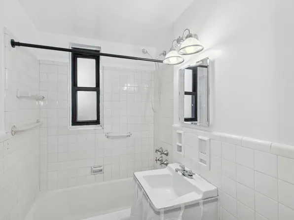 330 East 80th Street image 7 of 8