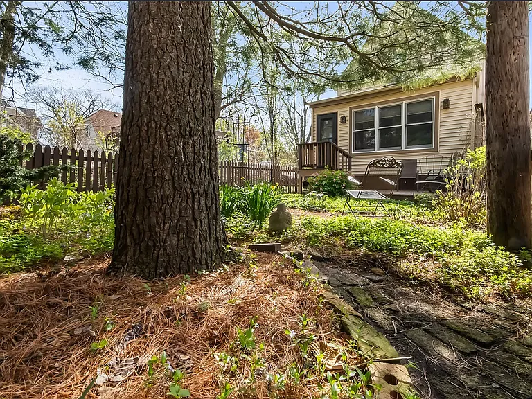 1201 Florence Ave — Photo 12