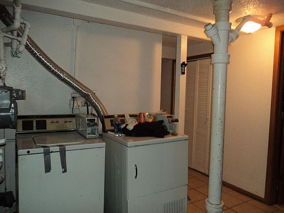 5th image of 1025 12th Ave SE #12