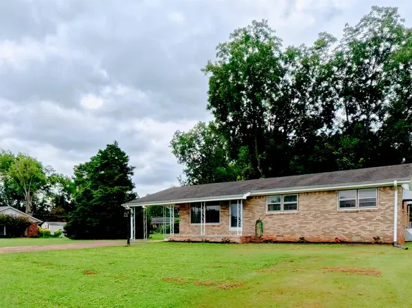 706 Brighton Ave, Muscle Shoals, AL 35661