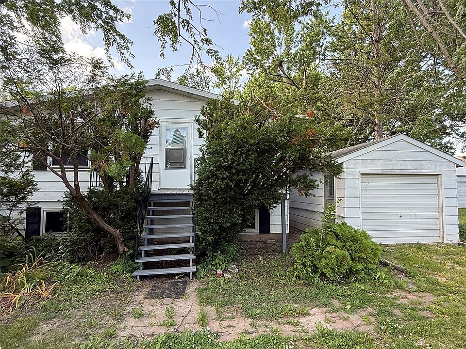 1st image of 210 Kohl St
