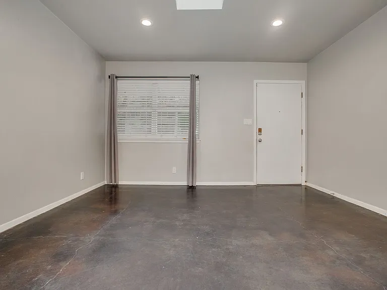 2300 Trailside Drive — Photo 17