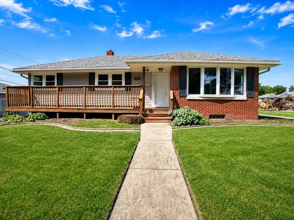8904 Parrish Ave, Highland, IN 46322