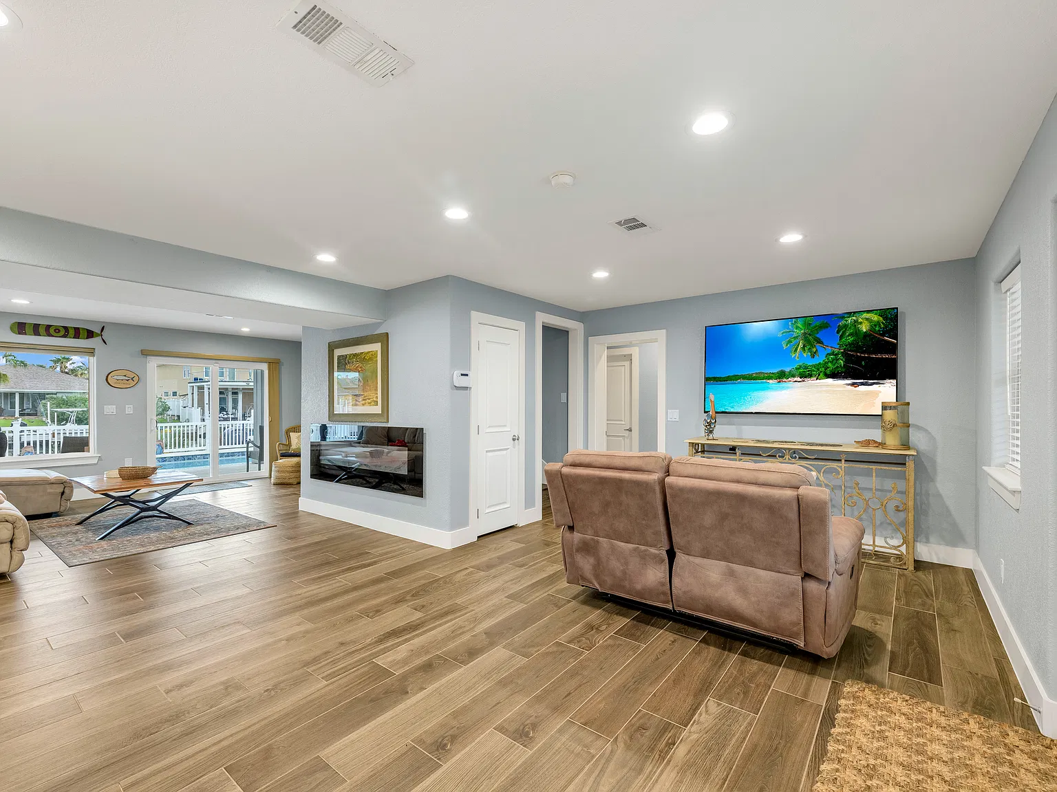 5 bed, 2700 sqft, $12,000 — Photo 4