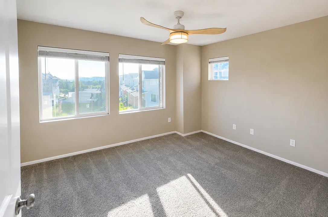 2 bed, 1428 sqft, $2,400 — Photo 3