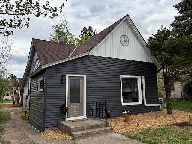 1st image of 112 3rd Avenue