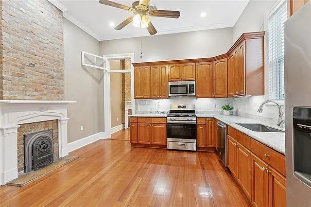702 N Alexander St — Photo 9