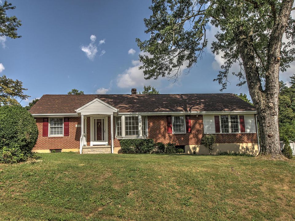 1st image of 2707 Hollowdale Dr