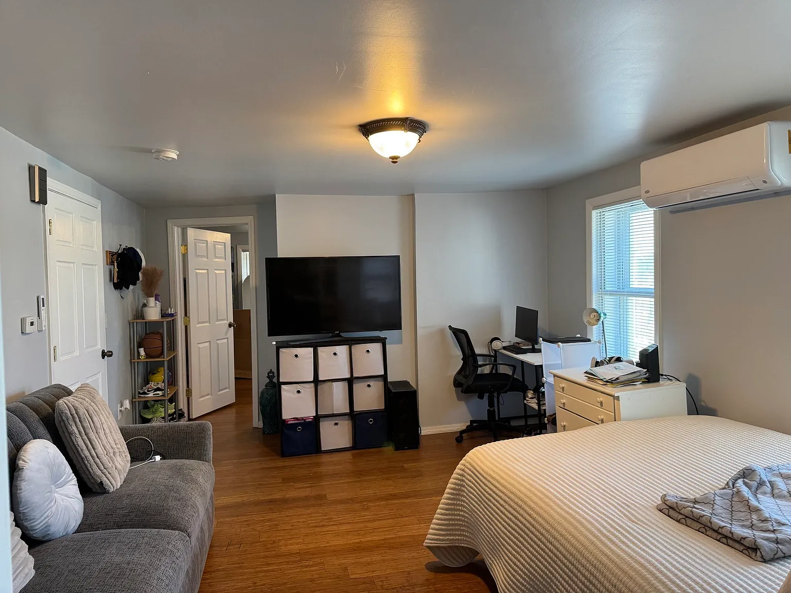 1 bed, 800 sqft, $2,300 — Photo 4