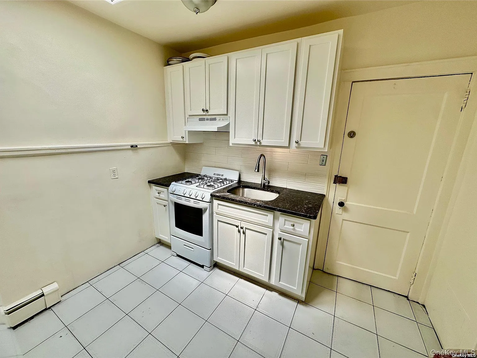 1 bed, 1.0 bath, 400 sqft, $1,850 — Photo 2