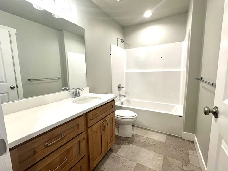 32 E 1225 S — Photo 11