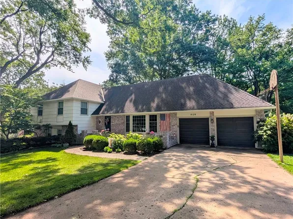 8129 Dearborn Dr, Prairie Village, KS 66208
