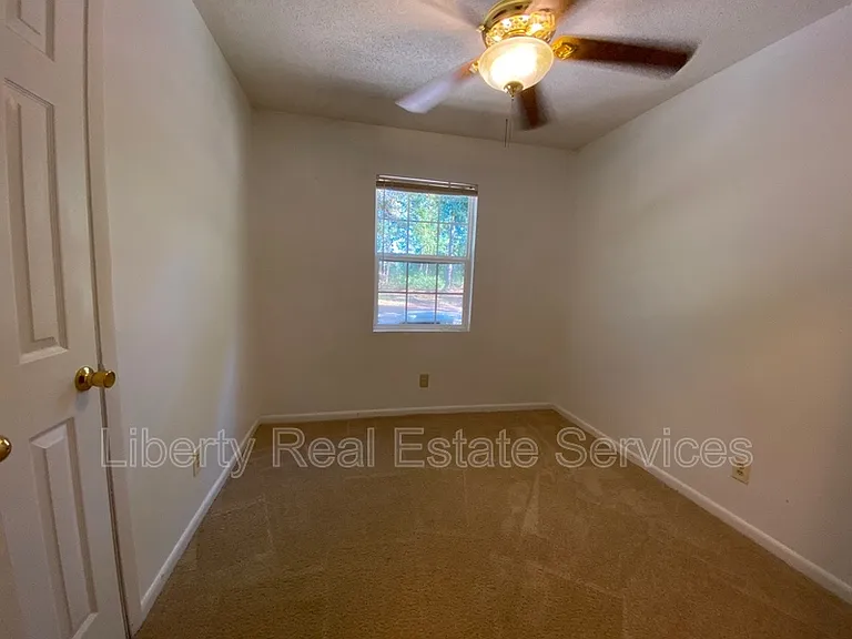 646 Fleming Rd — Photo 3