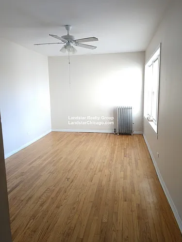 4045.5 N Mozart Ave #3E Photo 1