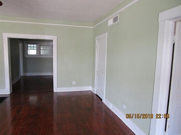 4th image of 4014 Morehead Ave