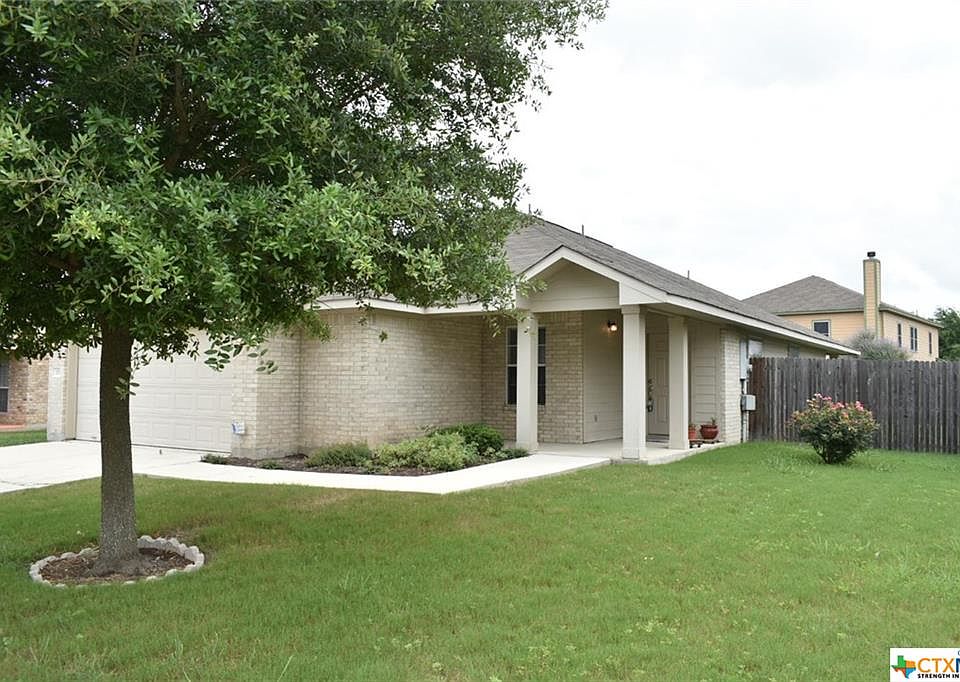 1st image of 525 Roadrunner Ave