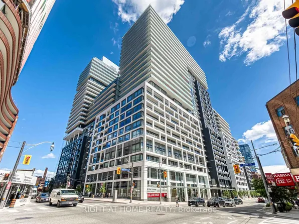 135 Lower Sherbourne St, Toronto, ON