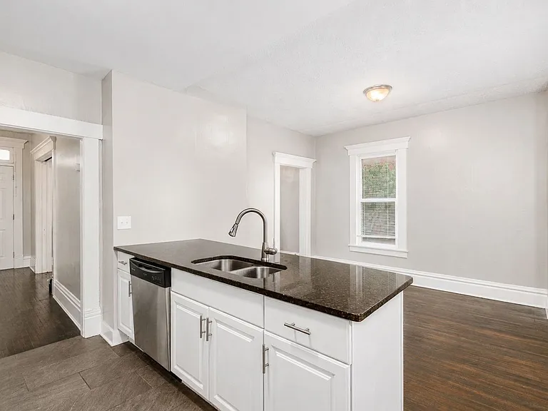 24 E Blake Ave — Photo 14