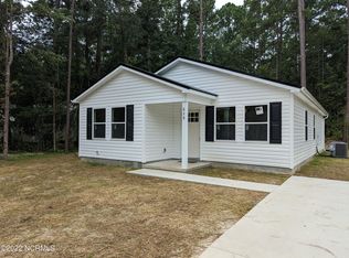 633 Walnut Dr, Jacksonville, NC 28540