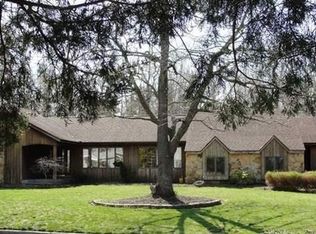 8 Tuthill Ct, Miller Place, NY 11764