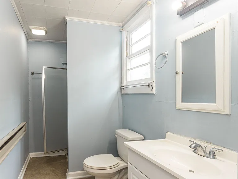 938 Fortwood St #2 — Photo 15